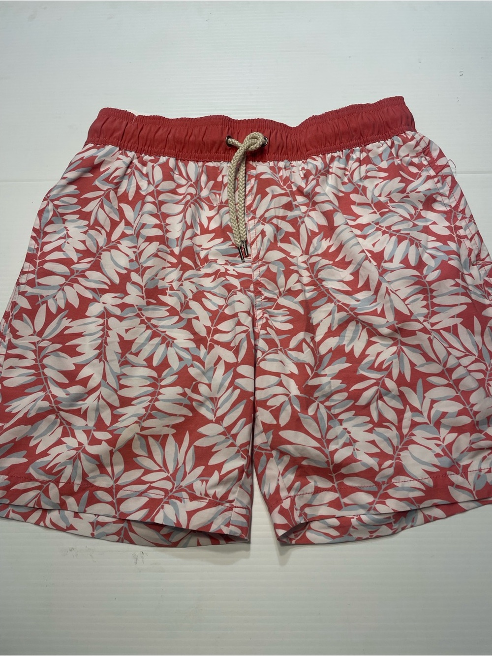 Faherty Brand Beacon Trunk in Faded Red Botanical Men Sz L Floral Beach Swim